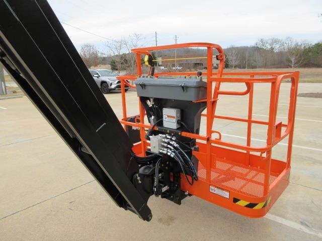 2025 JLG 600AJ-8