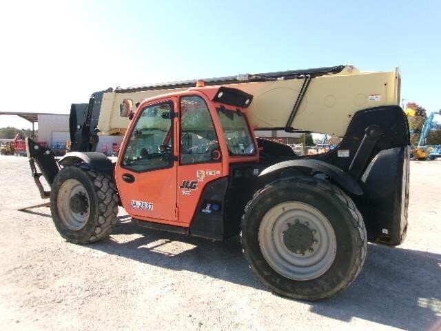 2017 JLG 1255-8