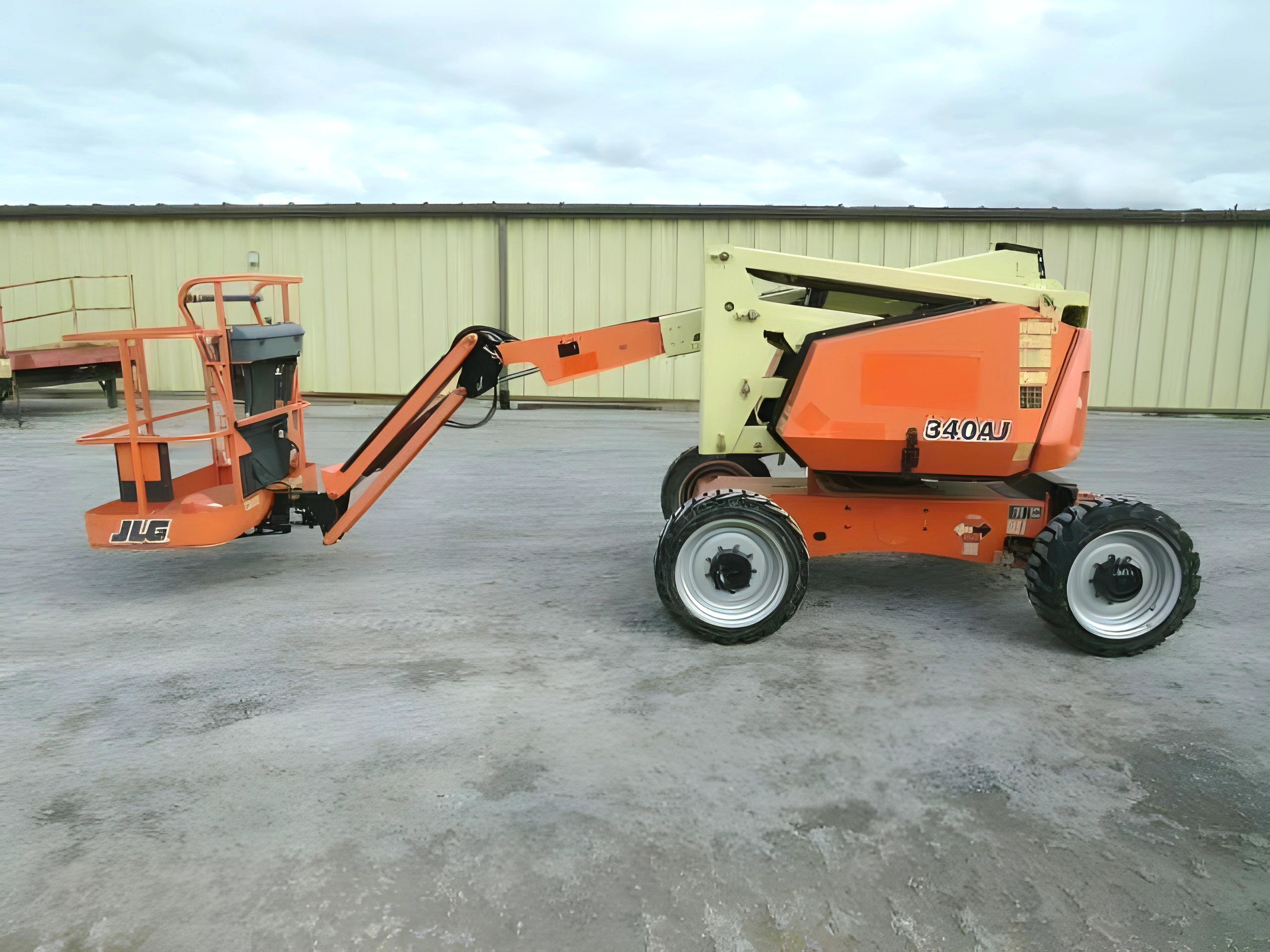 2018 JLG 340AJ