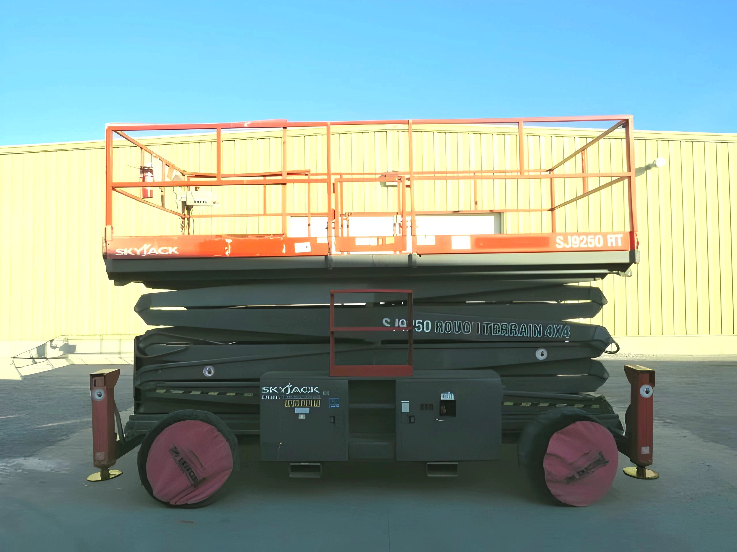 2013 Skyjack SJ9250 RT