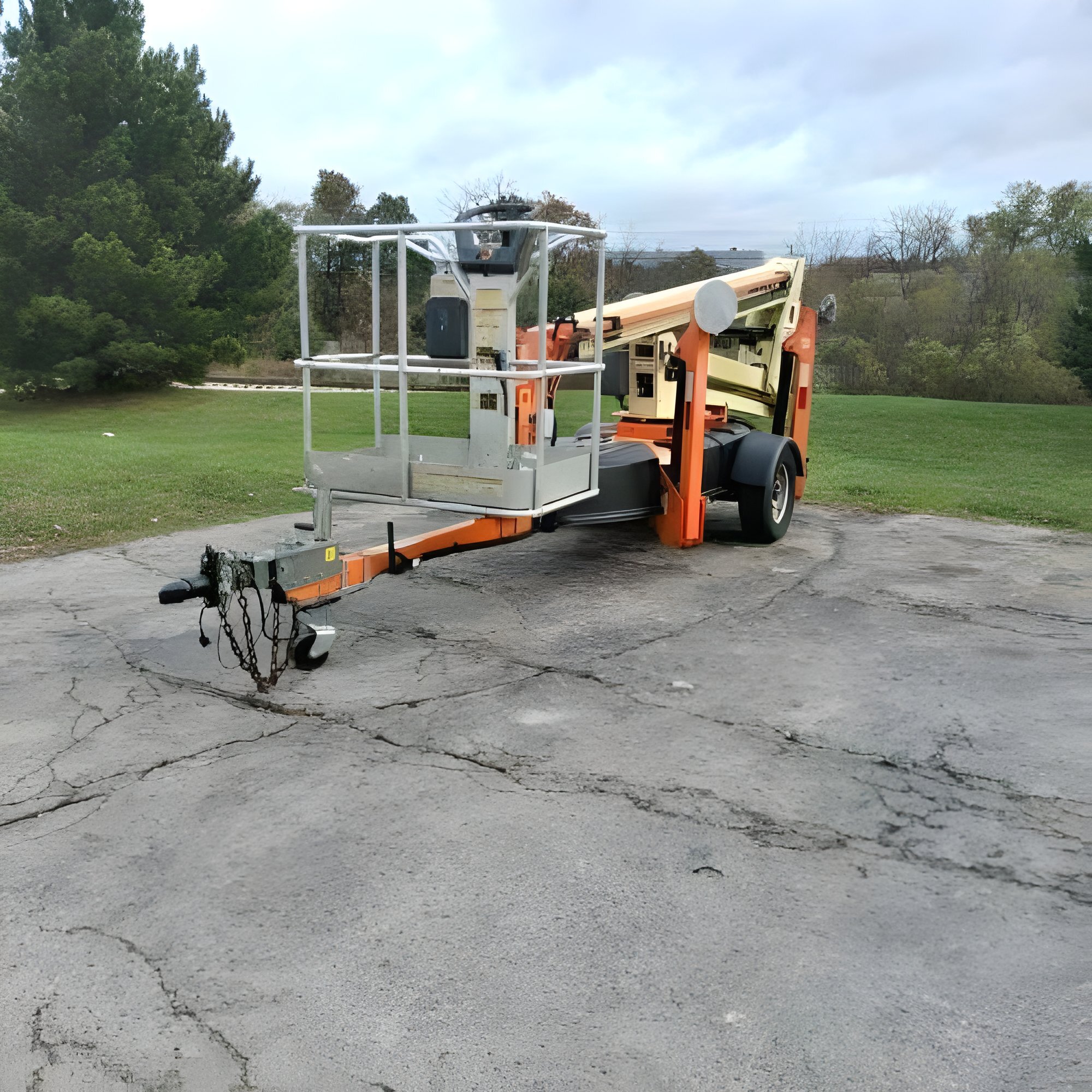 2018 JLG T350