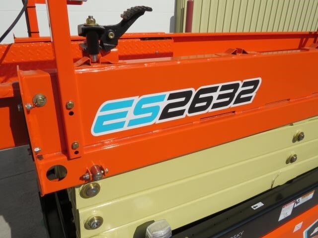 2026 JLG ES2632-20
