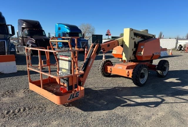 2018 JLG 340AJ