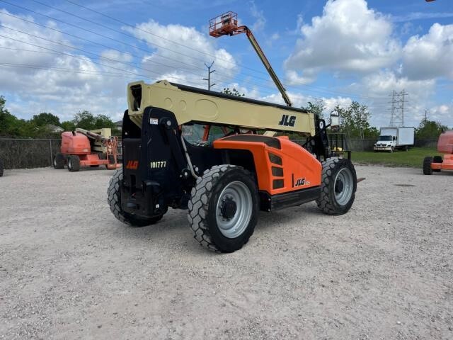 2024 JLG 742-5