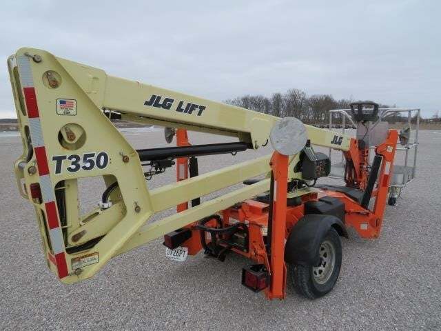 2019 JLG T350-4