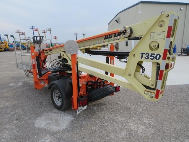 2019 JLG T350-8