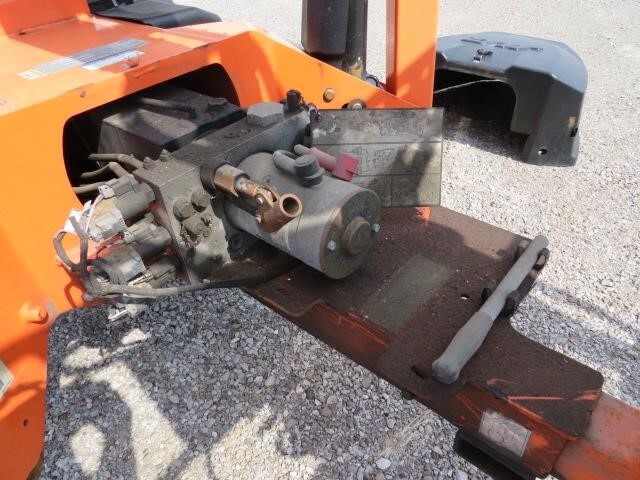 2019 JLG T350-15