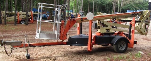 2018 JLG T350