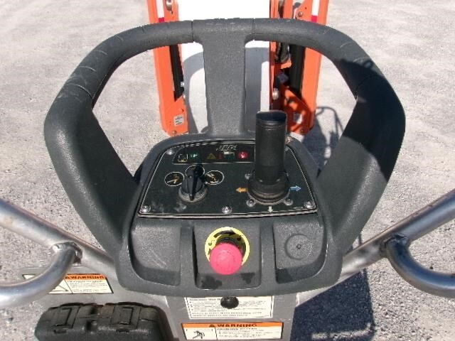 2023 JLG T500J-16
