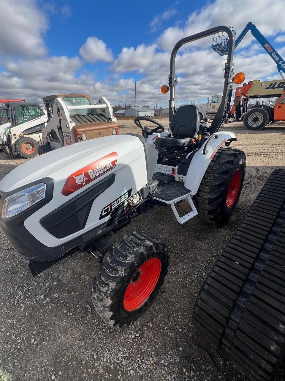 Photo of a 2025 Bobcat CT2025
