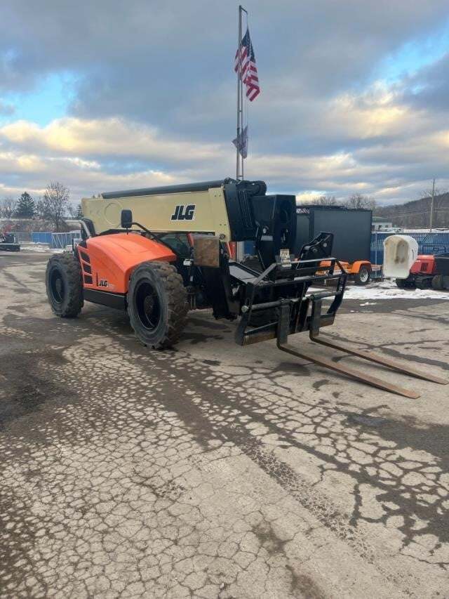 2017 JLG 1255-10