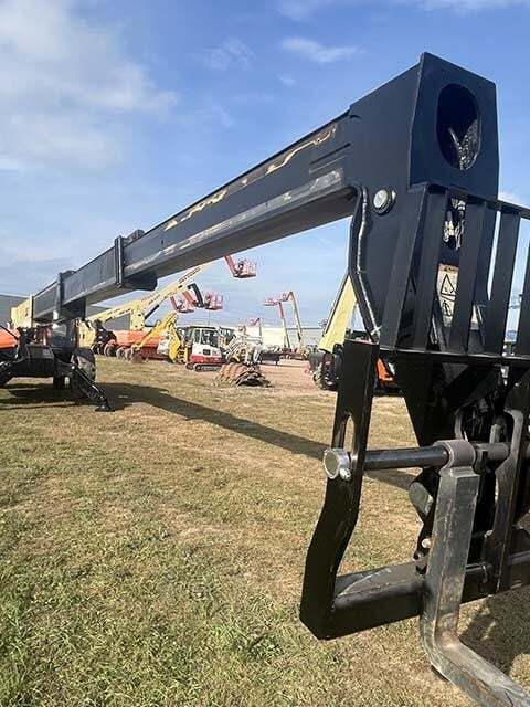 2022 JLG 1055-12