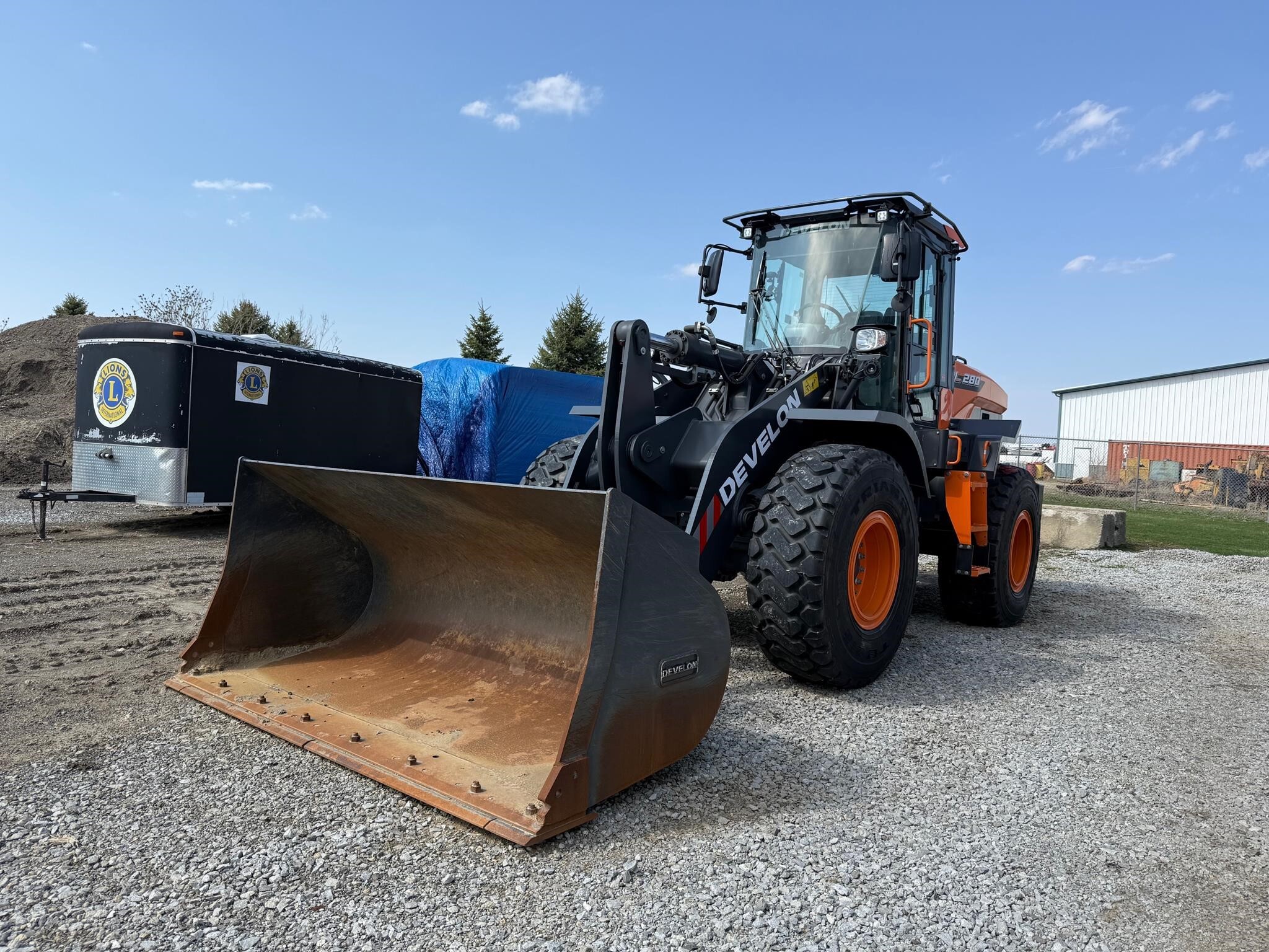 Photo of a 2026 Develon DL280-7