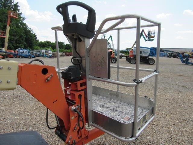 2019 JLG T350-12