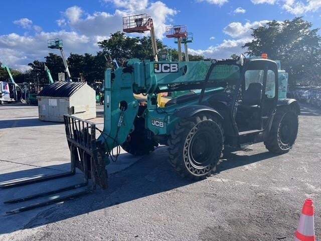 2017 JCB 507-42