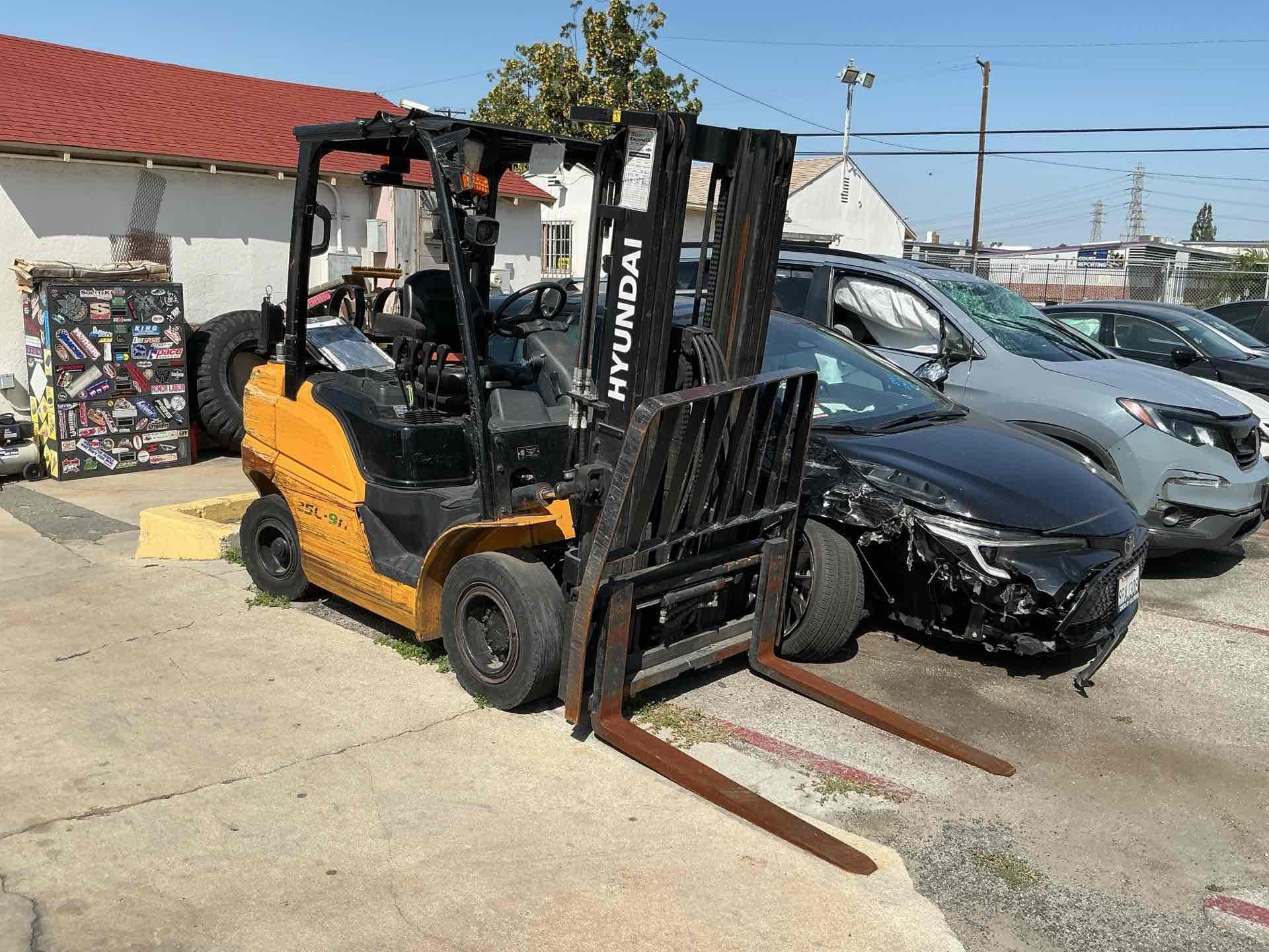 Photo of a 2024 Hyundai 25L-9A