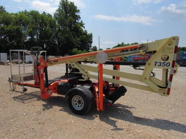 2019 JLG T350-8