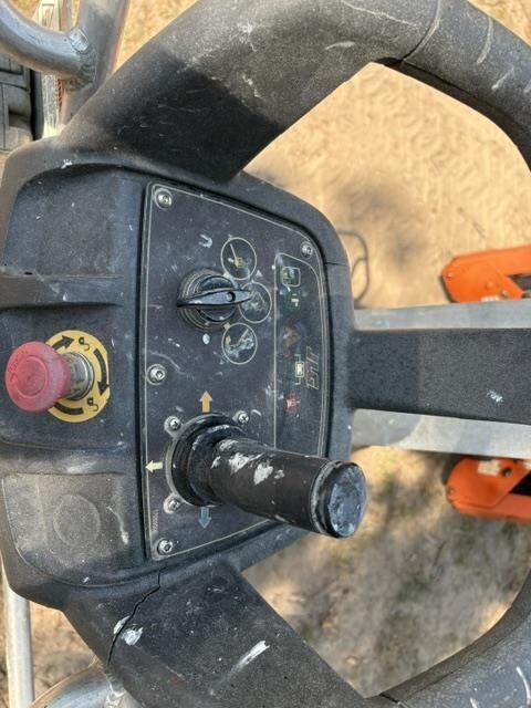 2019 JLG T500J-10