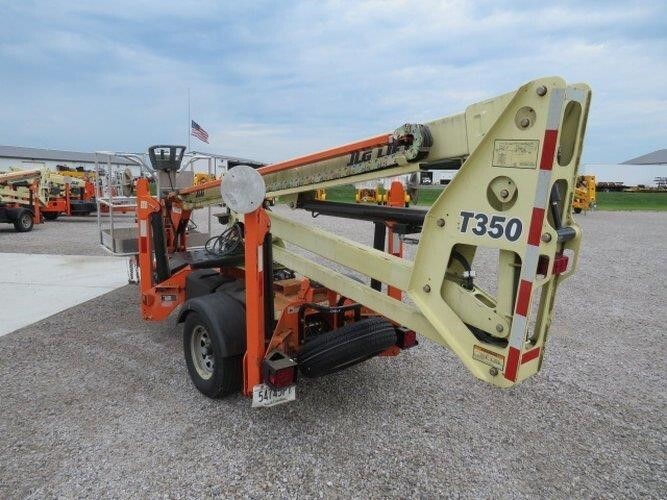 2019 JLG T350-8