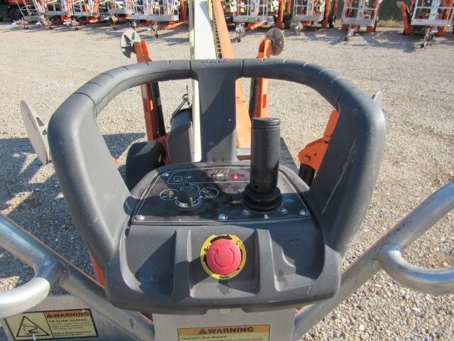 2019 JLG T350-11